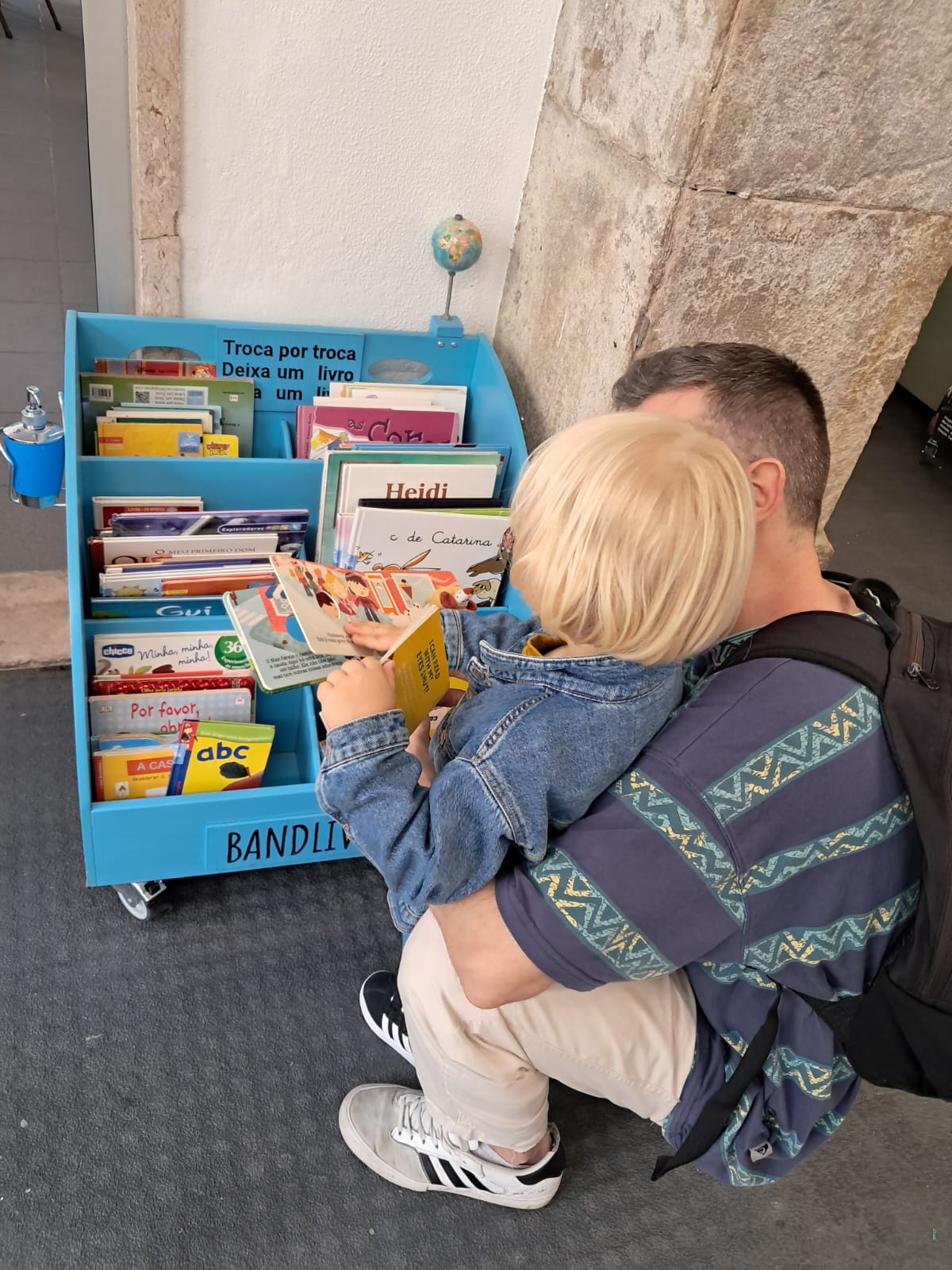 Biblioteca Móvel - Mundo